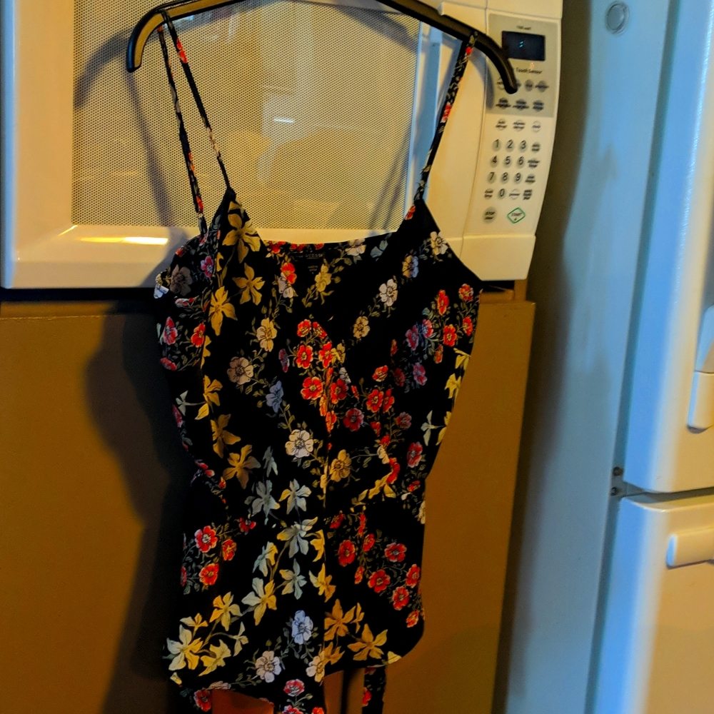 GUESS Silk black and pink flowered blouse.